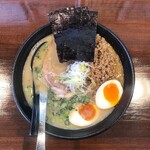 久留米ラーメン 三代目よかろうもん - 