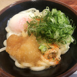 天つるり - 温玉ぶっかけうどん　539円