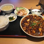 純華楼 - マーボー豆腐定食