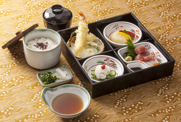 和食日和おさけと神楽坂 神楽坂 懐石 会席料理 食べログ