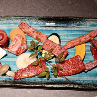 肉や大善 知立クロスゲート店 - 料理長おまかせブランド牛盛り合わせ