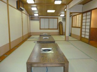 Totoya Kazu - 2階です。 大体は仕切りを外して宴会に使うことが多いです。人数は24人程度。 もちろん、個室として使うこともできます。