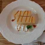 Cafe Buchi - ケーキセット（キャラメルチーズケーキ）900円