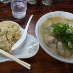 大黒ラーメン - ラーメン チャーハン