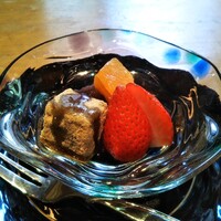 神楽坂 前田 - デザート　生麩のあんみつ仕立て