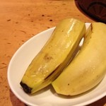 寿司貞 - 食後のバナナ。なぜバナナ？