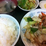 中華新楽 - 肉野菜炒め定食