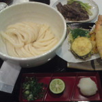 猛烈生醤油うどん(冷)