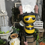 BEE HOUSE - 