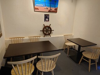 Izakaya Hekira - 広々使えるテーブル席もあります！