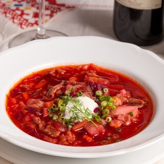 [Ukrainian cuisine] Delicate borscht made with home-grown beets