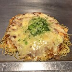 Teppan Sakaba Okonomiyaki Daigorou - チーズスペシャルに大葉トッピング