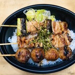 炭火やきとり 気らく家 - 