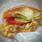 モスバーガー - 大豆って言われなければチキンハンバーグですね。ひきわり納豆を更に叩いた感じなのかな？