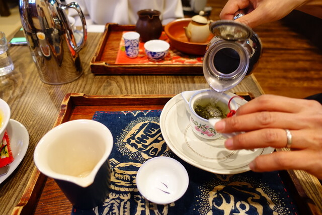 台湾茶艺馆 月和茶 - 1せんめは淹れてくれました