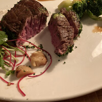 ザ タヴァン グリル＆ラウンジ - 