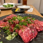 炭火焼肉とからから鍋 千成屋 - 