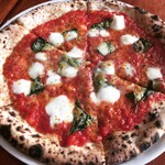 PIZZERIA IMOLA - マルゲリータ