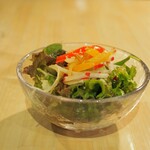 トゥーマイ - 彩りサラダ