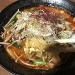 鉄板ダイニングZill - ユッケジャンラーメン(小ライス付き) 900円