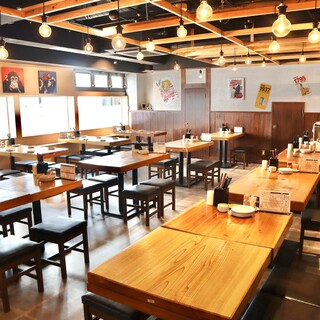 おしゃれで落ち着きのある店内♪