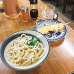 宮武製麺所 - かけ(小)と じゃがいも天
            しめて270円