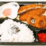 めんふぁん食堂 - アジフライ弁当　600円