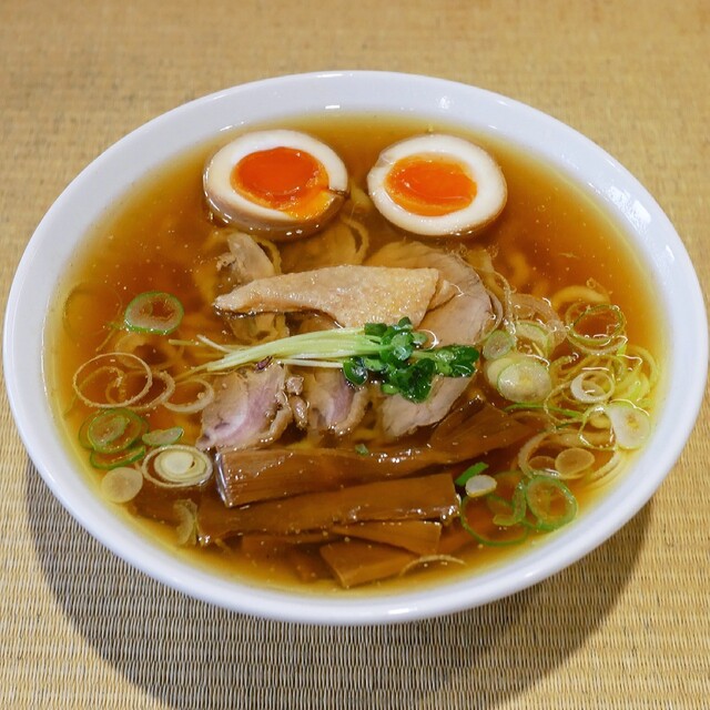 手打 親鶏中華そば 綾川 - 恵比寿/ラーメン | 食べログ