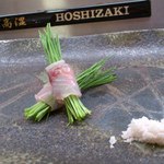 寿司割烹 魚紋 - つまみ。黒鯛。