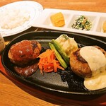 Comparison of Ishikuratei's classic Hamburg and duck and onion burger served with demi-glace sauce and Kujo onion sauce