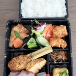 よね蔵 - 特製弁当　1000円