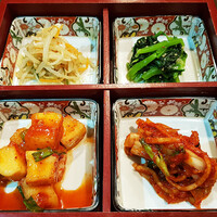 キムチ＆ナムル盛り合わせ