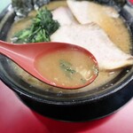 豚骨醤油ラーメン 王道家 - 