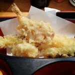 すし処 ひでまる - 天ぷらはおいしかったです。特に、エビはなかなかの味。