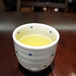 追分だんご本舗 - あたたかいお茶でほっこり。