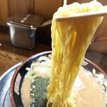 風来軒  - 硬麺は意外と柔い