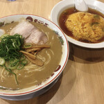 天下一品 - 天津飯セット
こってりラーメン大スープ大
天津飯中