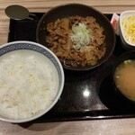 Yoshinoya - 牛焼肉定食