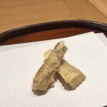 天麩羅 四季彩 村松 - 少し焦げ目を付けた筍。香り高く非常にジューシー