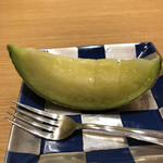 天麩羅 四季彩 村松 - お店で完熟させた甘味たっぷり超ジューシーなメロン