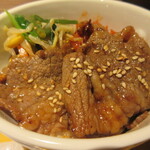 ビストロ 龍王 - ミニカルビ丼はご飯をすごく少なめで。でも多い(^^)