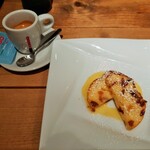 タヴェルネッタ・ダ・キタヤマ - 食後に追加できるKIMBOの豆を使ったエスプレッソ110円、ドルチェ220円は薄切りのパウンドケーキ