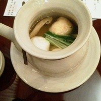 なだ万 ザ・プリンス箱根店 - 土瓶蒸し：持ち手がなくてちょっと難儀しました