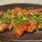 魚民 - 旨辛ヤムニョムチキン風。らしい。