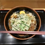 よもだそば 新宿西口店 - ニラ天玉そば430円
