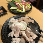 Shichirin Yakiniku Shio Horumon Hamaguritei - 