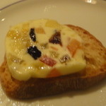 御堂筋 ロッヂ - オードブル盛り合わせ・・・ドライフルーツ入りバターのカナッペ・・・ヤバ旨＾＾