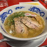 恵比寿 大龍軒 - 鶏ガラとんこつラーメン醤油