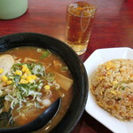 福満園 - 味噌ラーメン+炒飯。780円