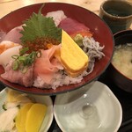 Hamayaki Kaisen Izakaya Daishou Suisan - 海鮮丼